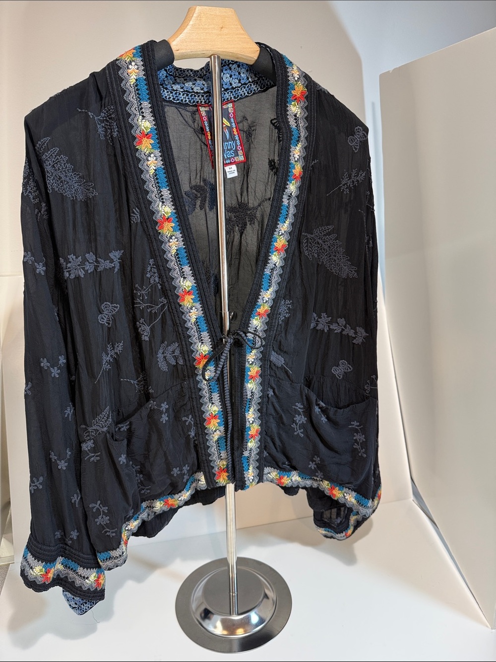 Johnny Was Tie Front Embroidered Jacket WITH POCKETS! Size M